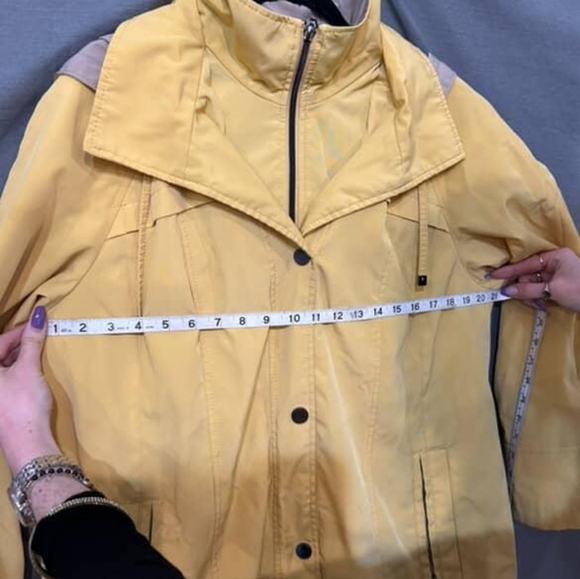 Coldwater Creek Yellow Hooded Rain Jacket - Picture 8 of 11
